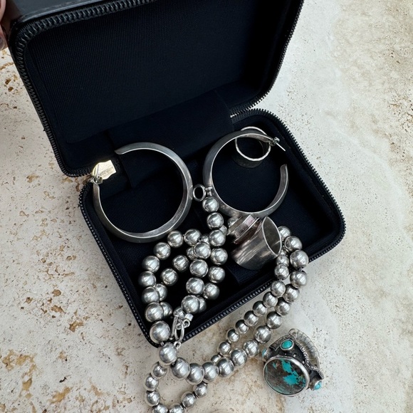 Gucci Guilty Cosmetic Case / Jewelry Case - Picture 10 of 13